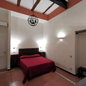 Mergellina 121 , Napoli Italia